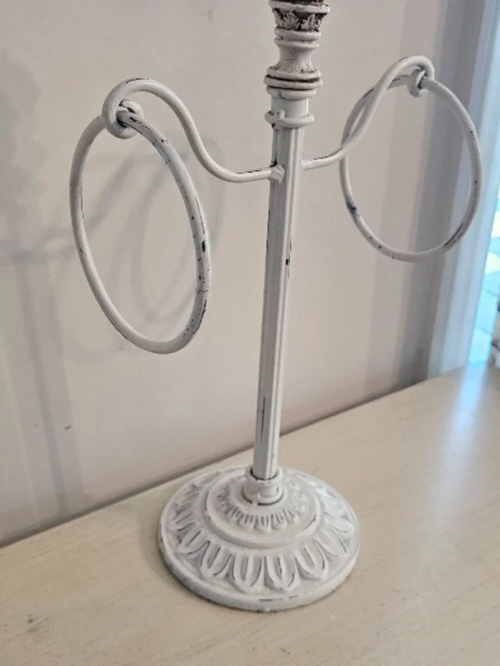 Hand Towel Holder Rack Ring Shabby Chic Distressed Weathered Cottage Bath